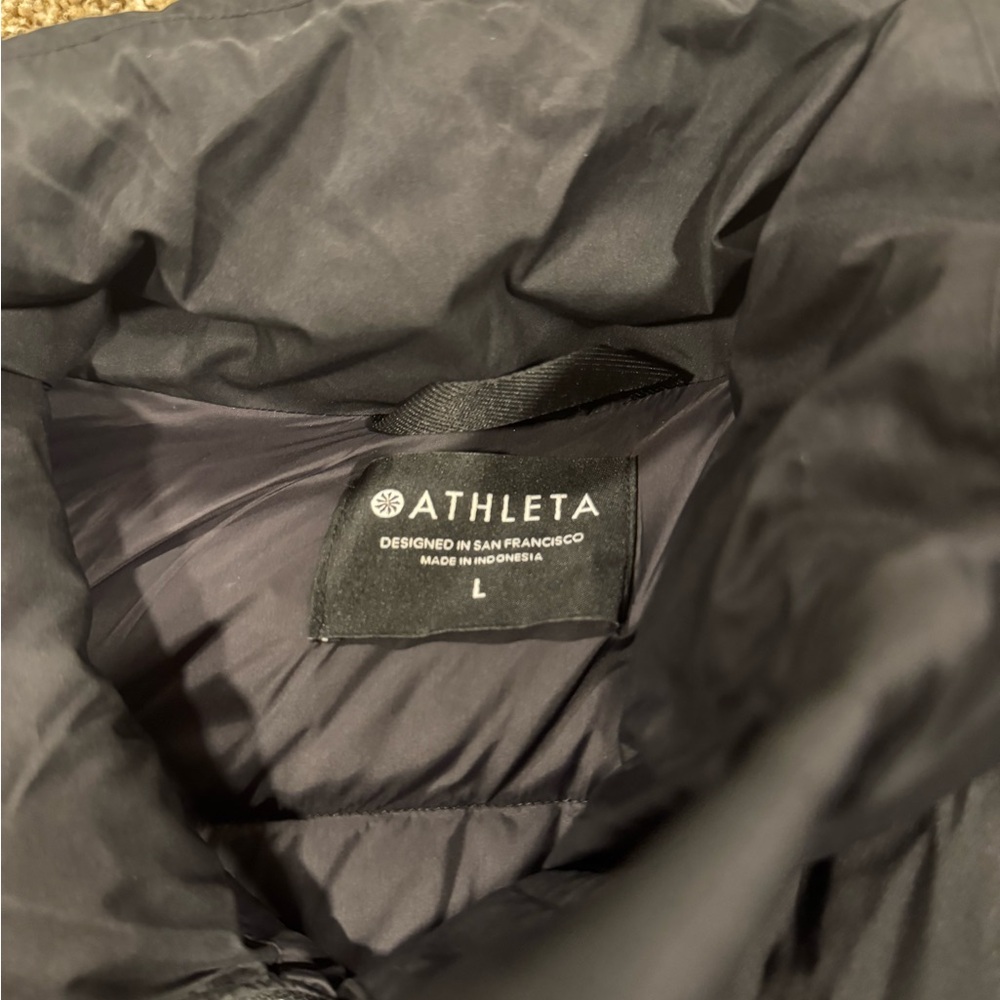 Athleta Black Puffer Coat - Picture 2 of 3
